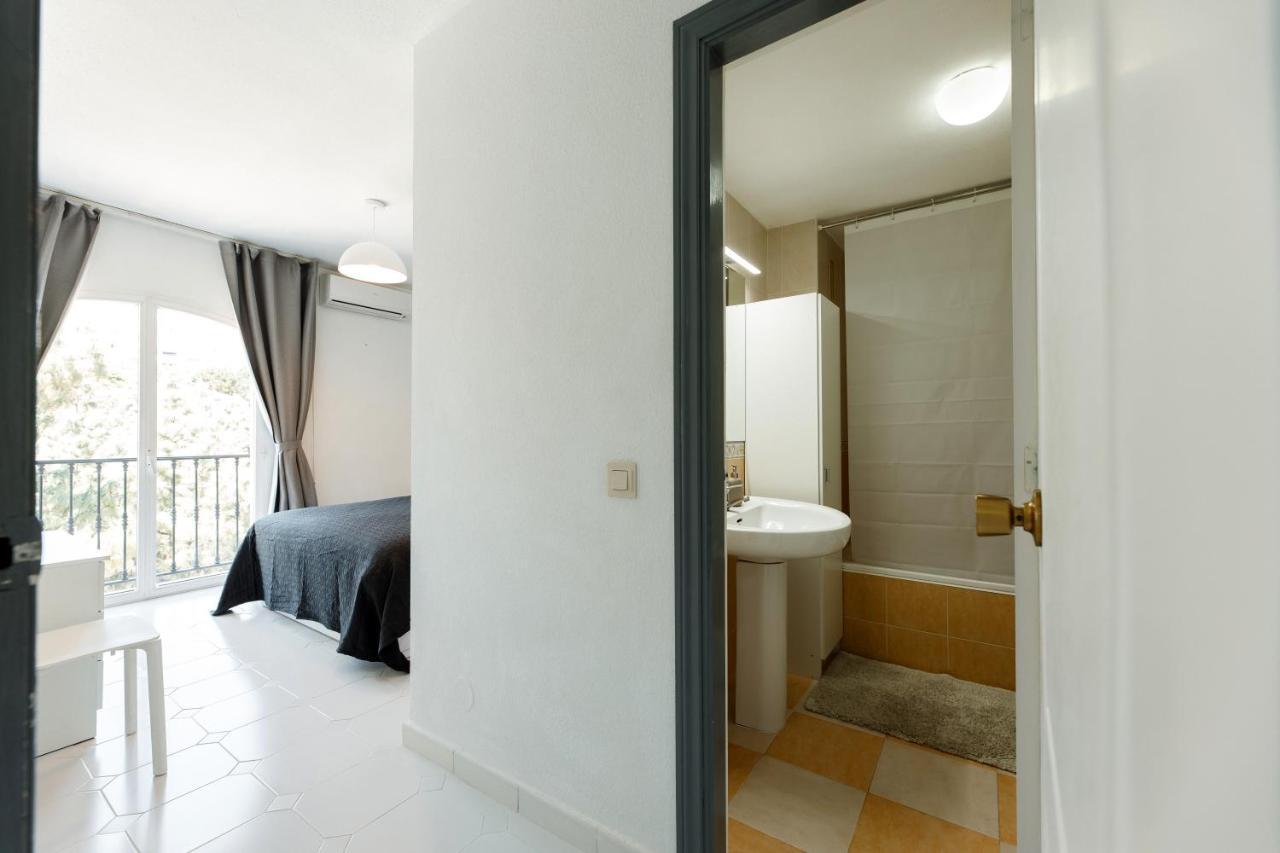 Spacious 2-Bedroom Apartment With Free Parking Sitio de Calahonda Exterior foto