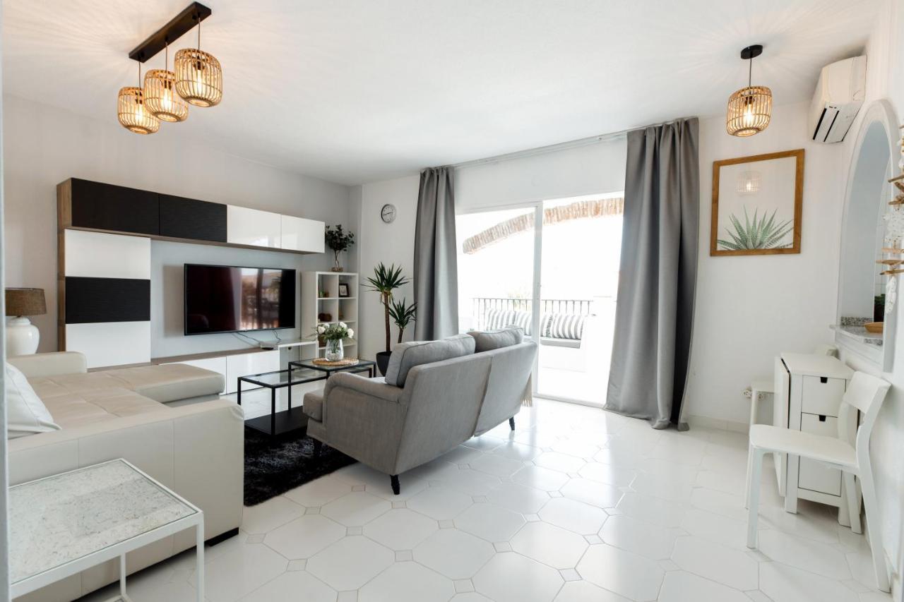 Spacious 2-Bedroom Apartment With Free Parking Sitio de Calahonda Exterior foto