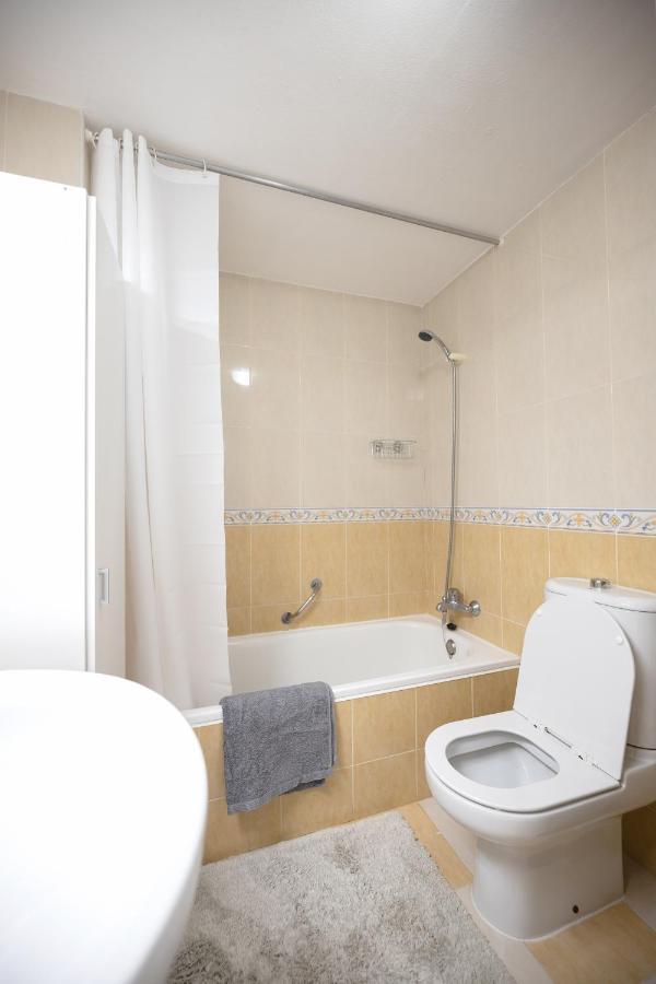 Spacious 2-Bedroom Apartment With Free Parking Sitio de Calahonda Exterior foto